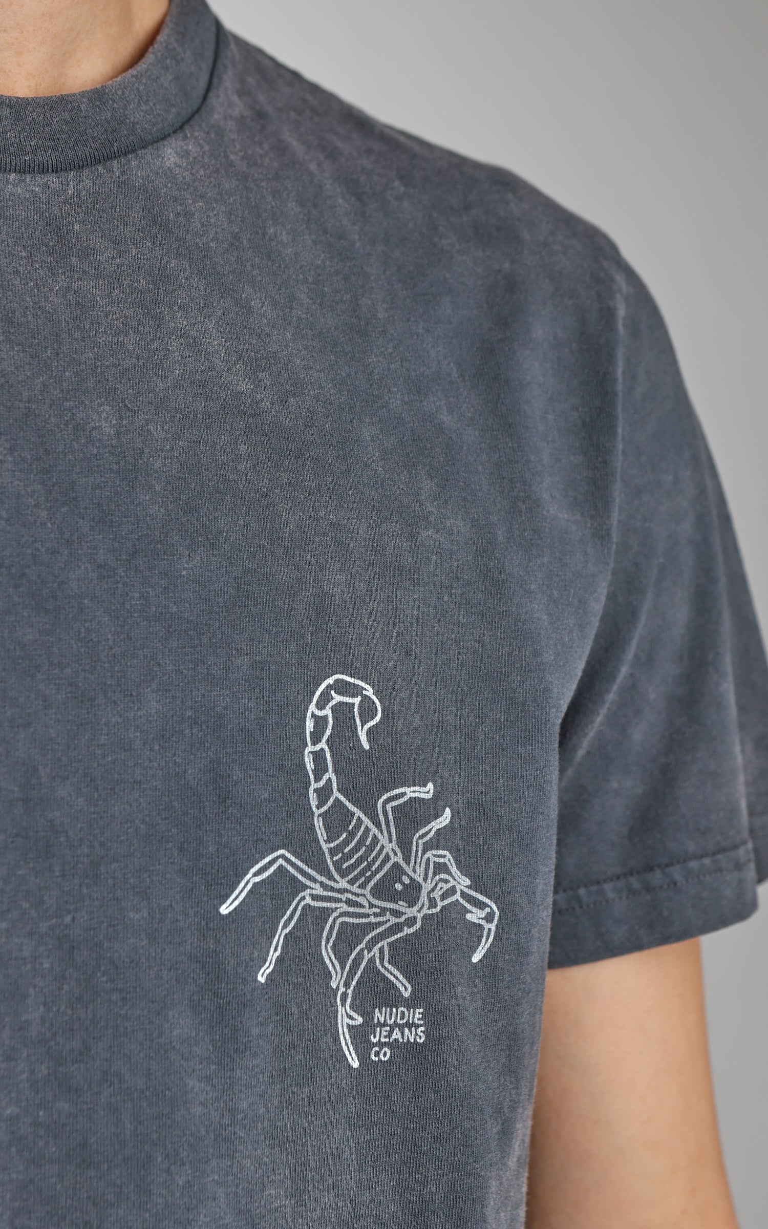 Nudie Jeans Roy Sand Tracks T-Shirt Antracite