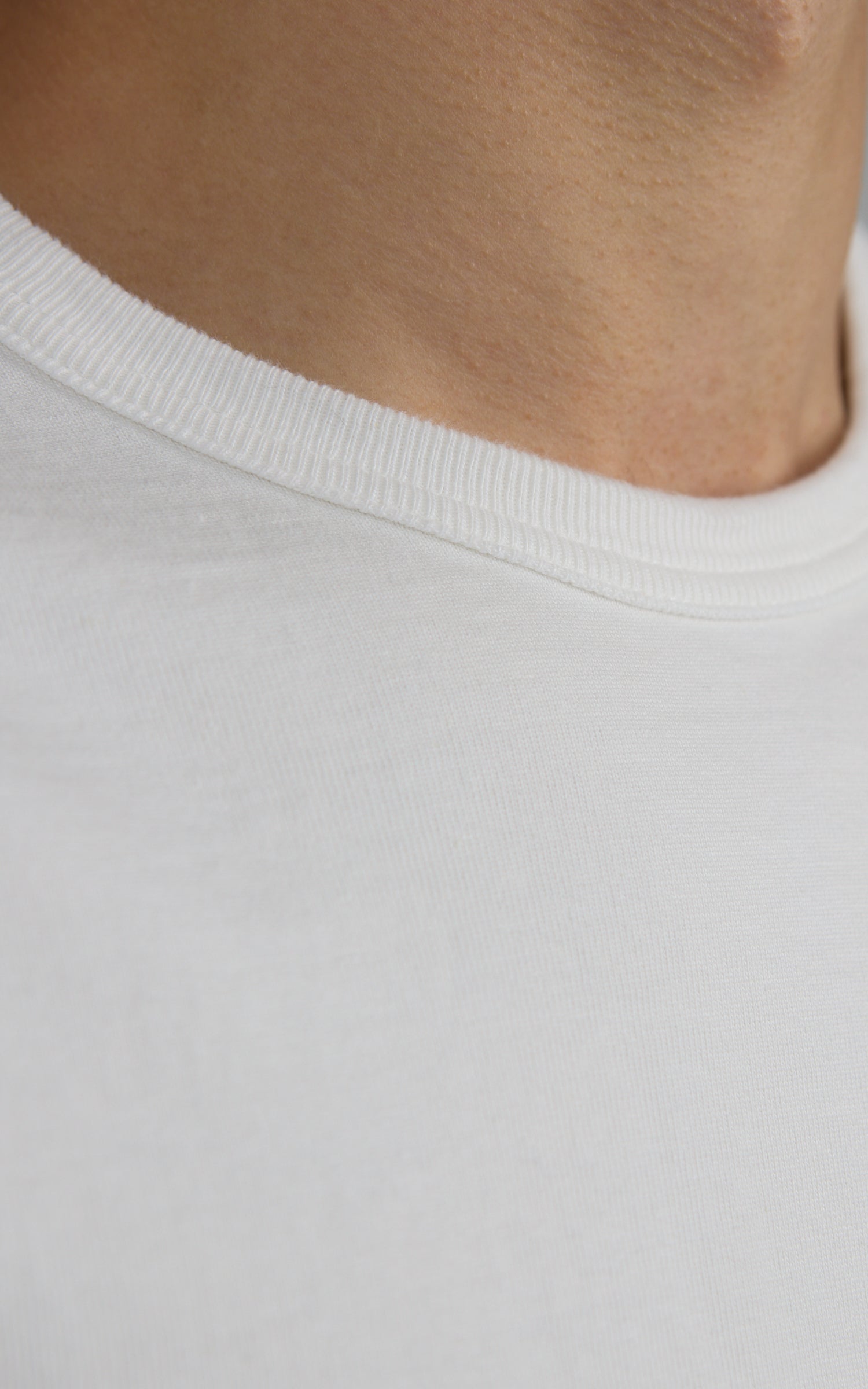 Studio D'Artisan 8186 Suvin Gold Longsleeve White