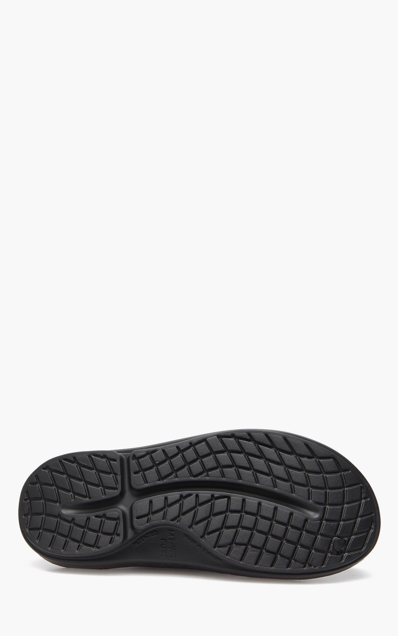 OOFOS Oocloog Sandals Black