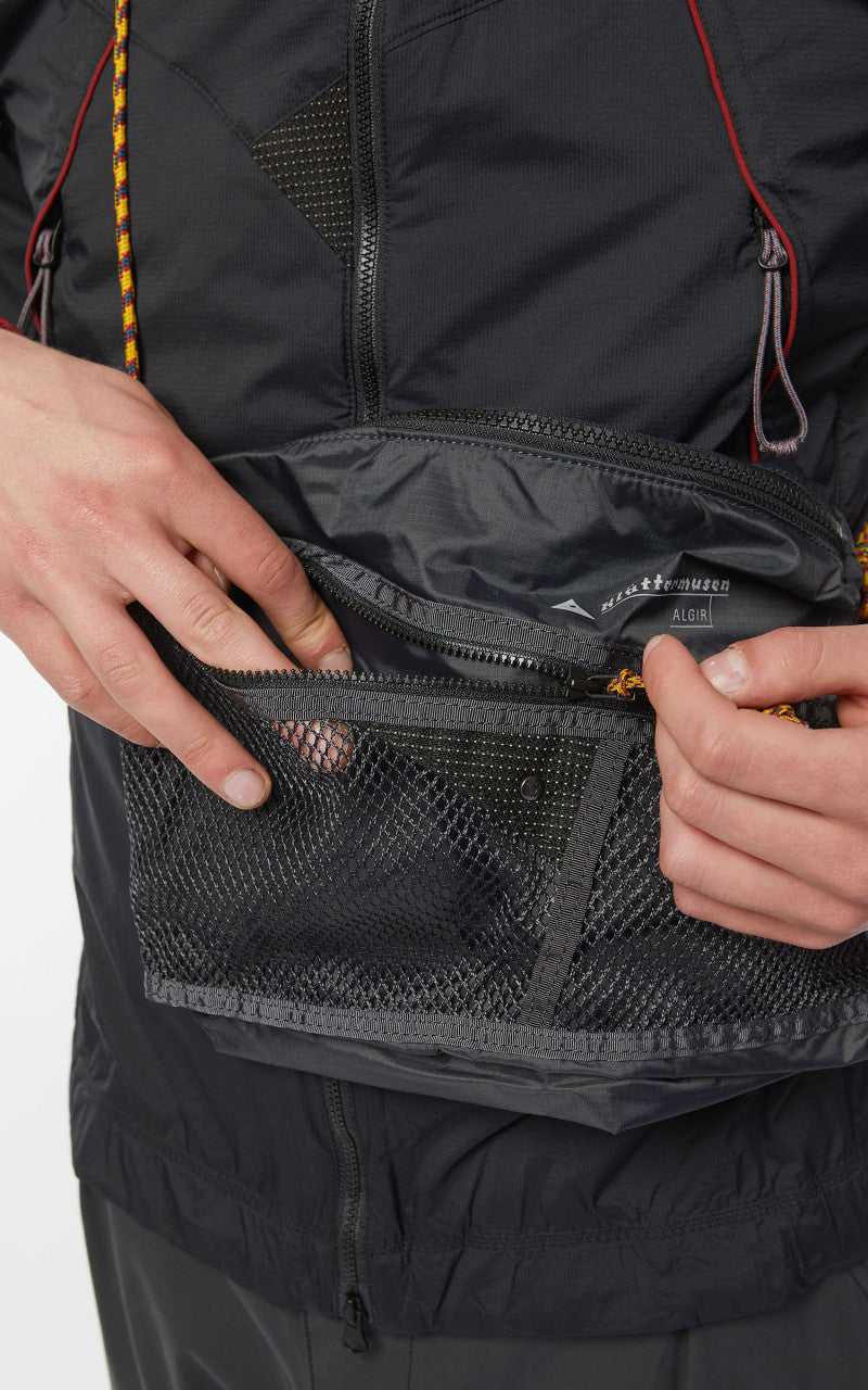 Klättermusen Algir Accessory Bag L Raven