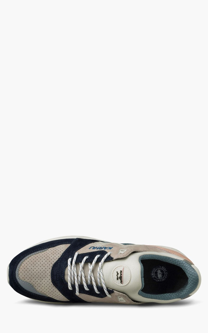 Karhu Aria 95 India Ink/Pelican