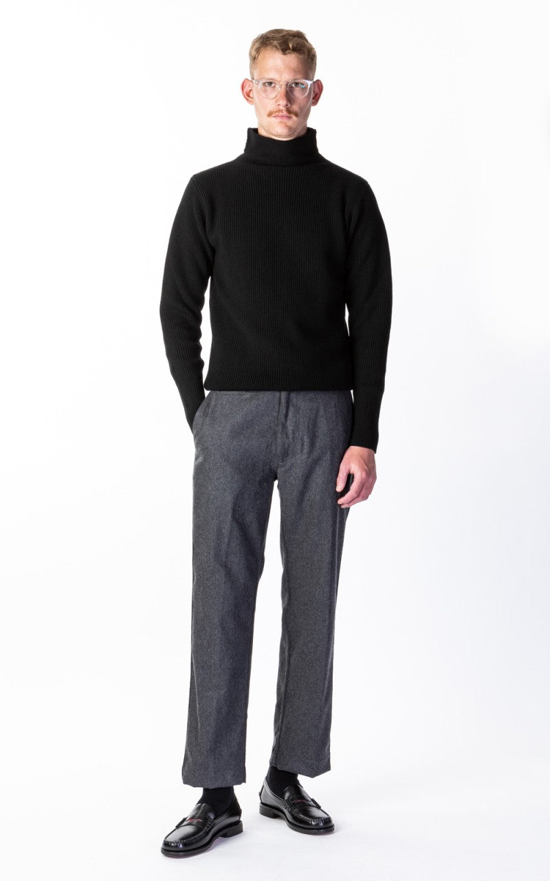 East Harbour Surplus Axel Grey