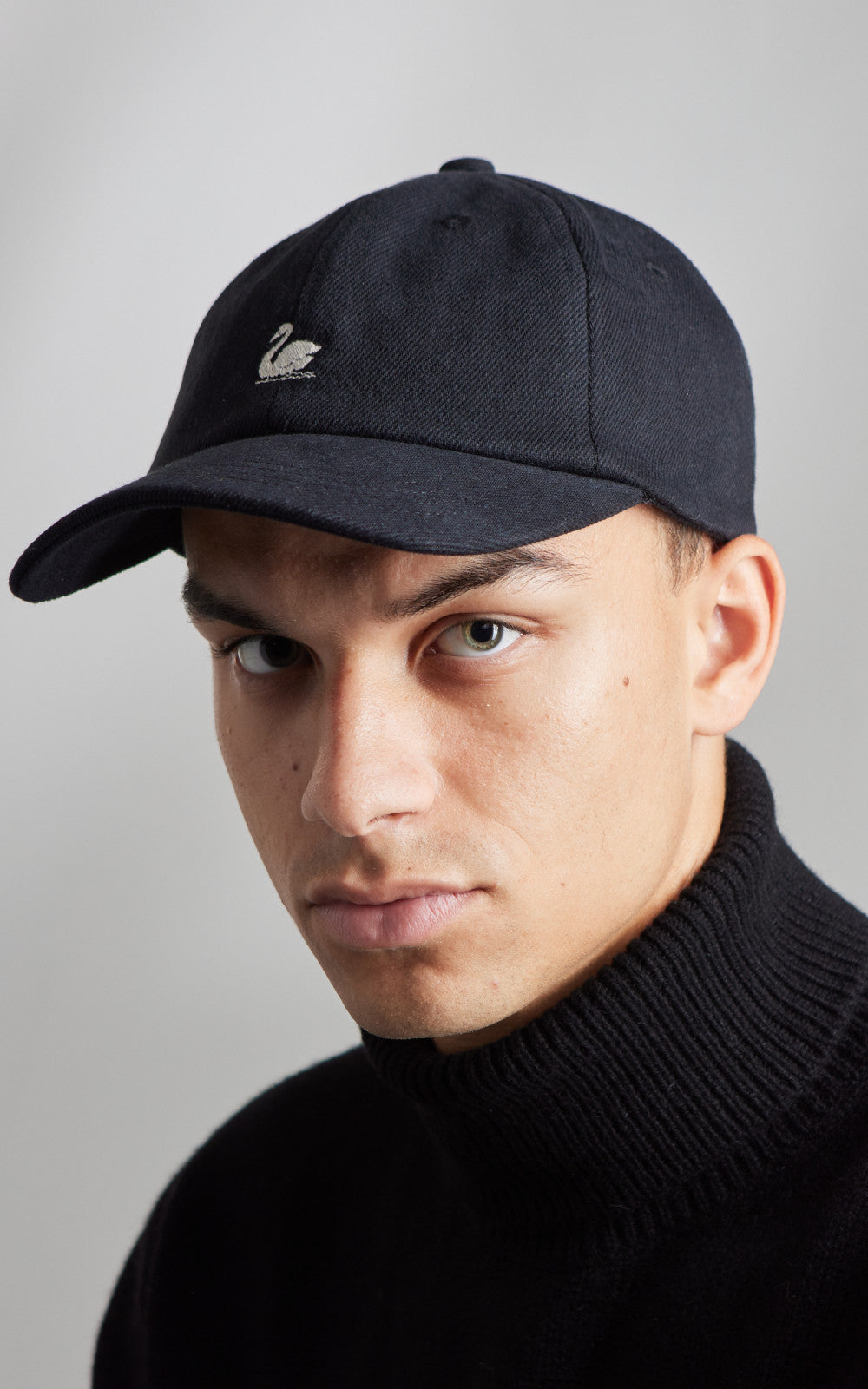 Merz b. Schwanen CAP01T Swan Logo Cap Black