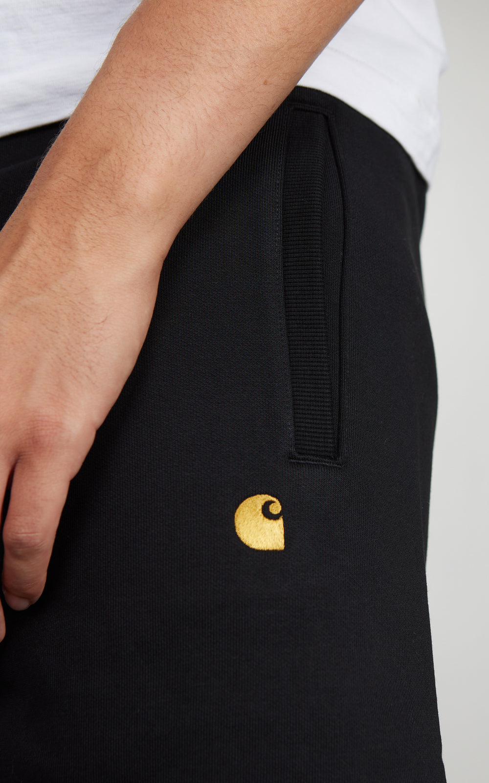 Carhartt WIP Chase Sweat Short Black/Gold