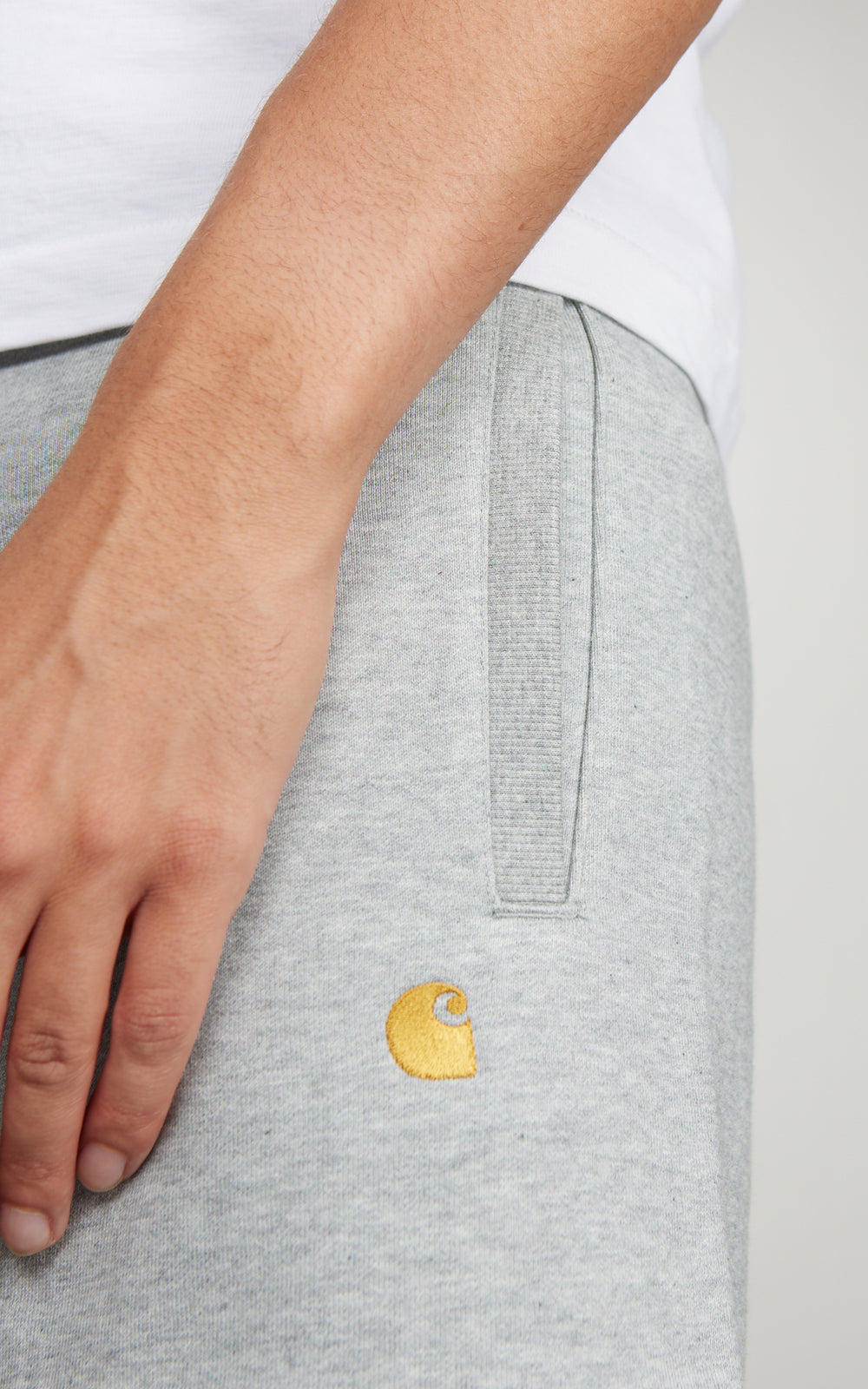 Carhartt WIP Chase Sweat Short Grey Heather/Gold
