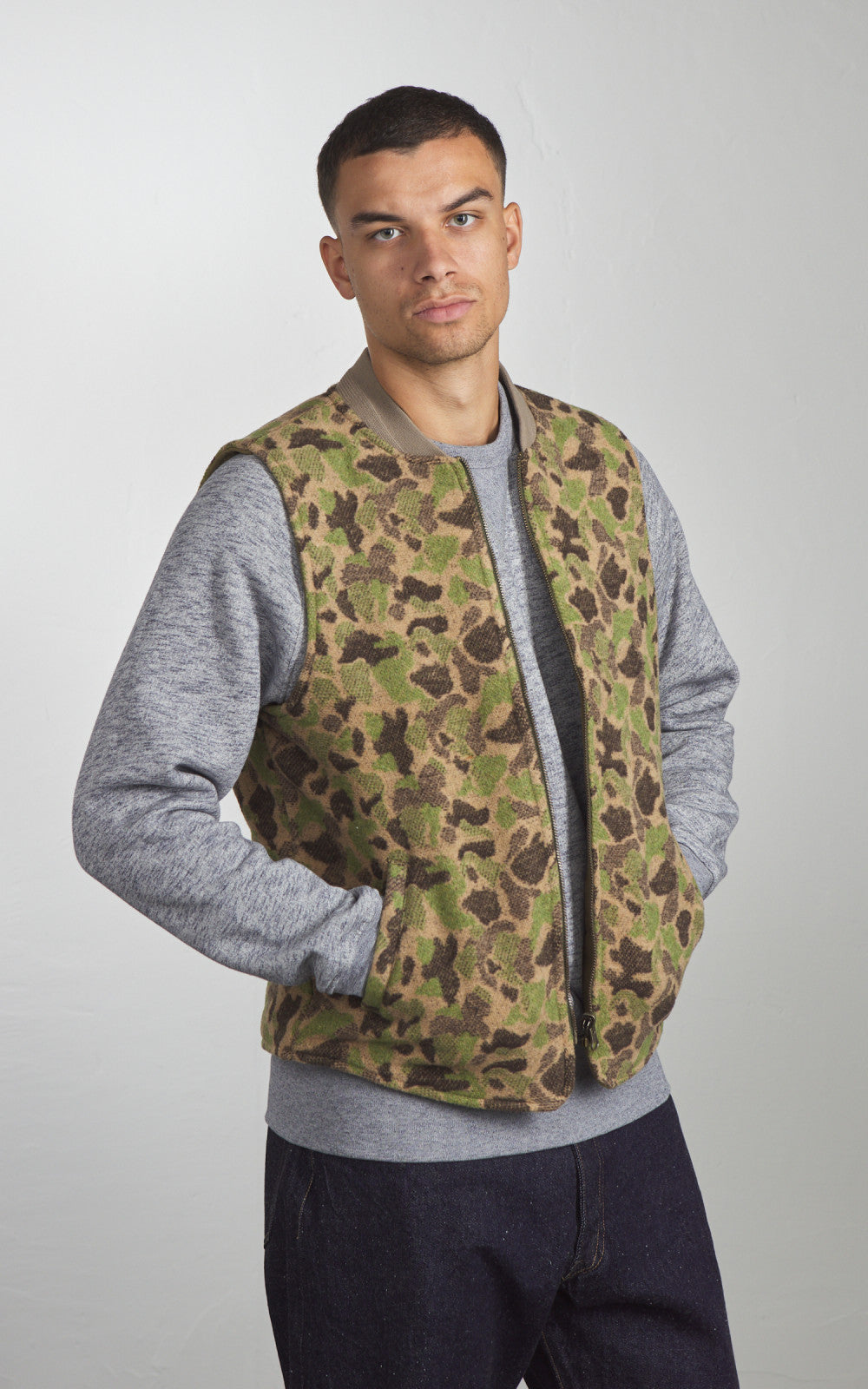 Chesapeake's Seawolf Frogskin Reversible Vest Khaki Green