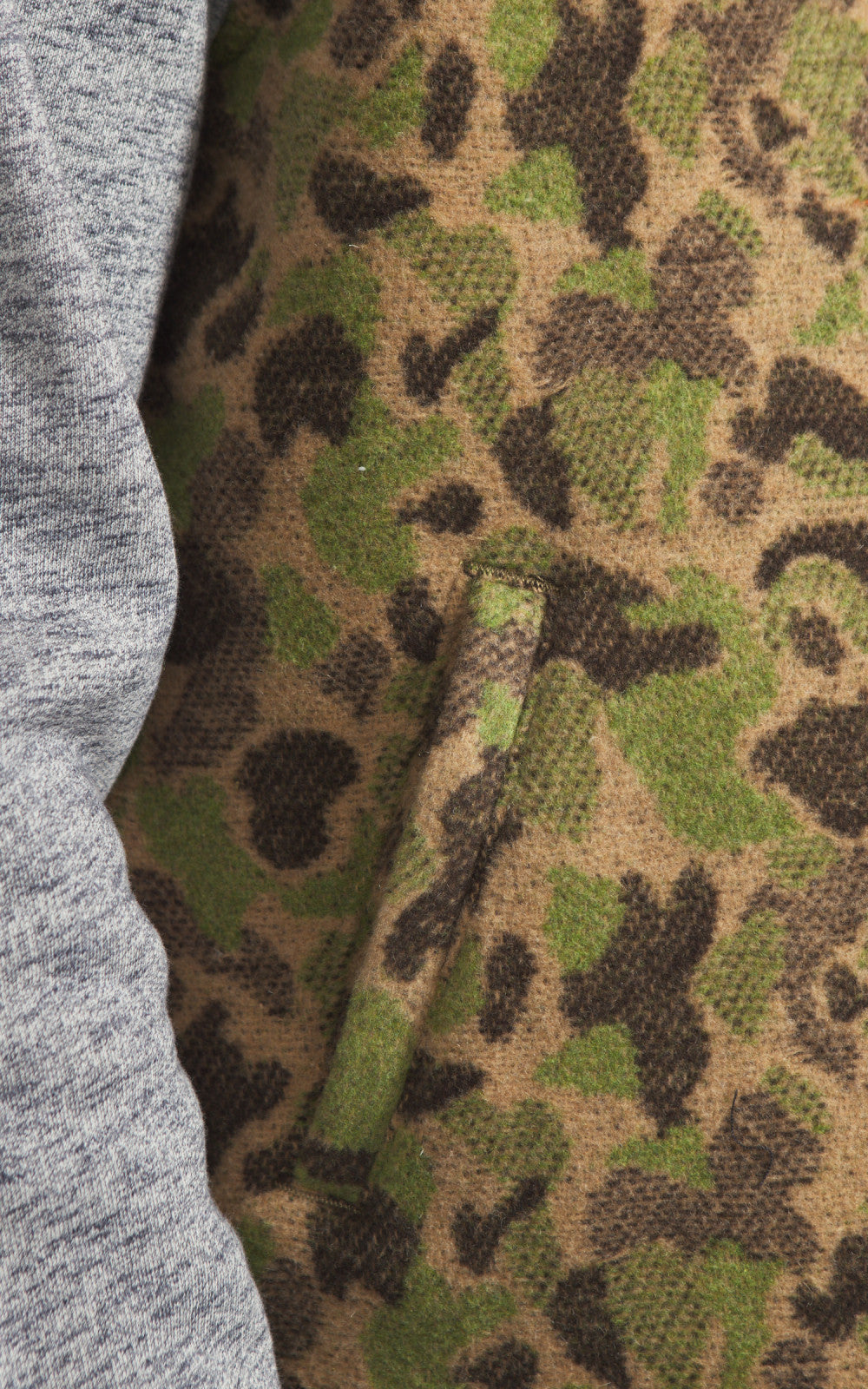 Chesapeake's Seawolf Frogskin Reversible Vest Khaki Green