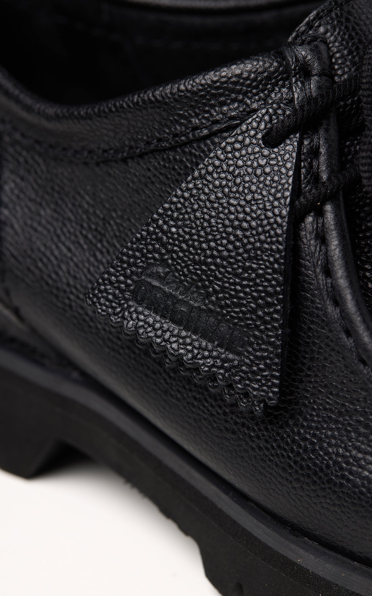 Clarks Originals Walla Yukoner Scotch Grain Leather Black