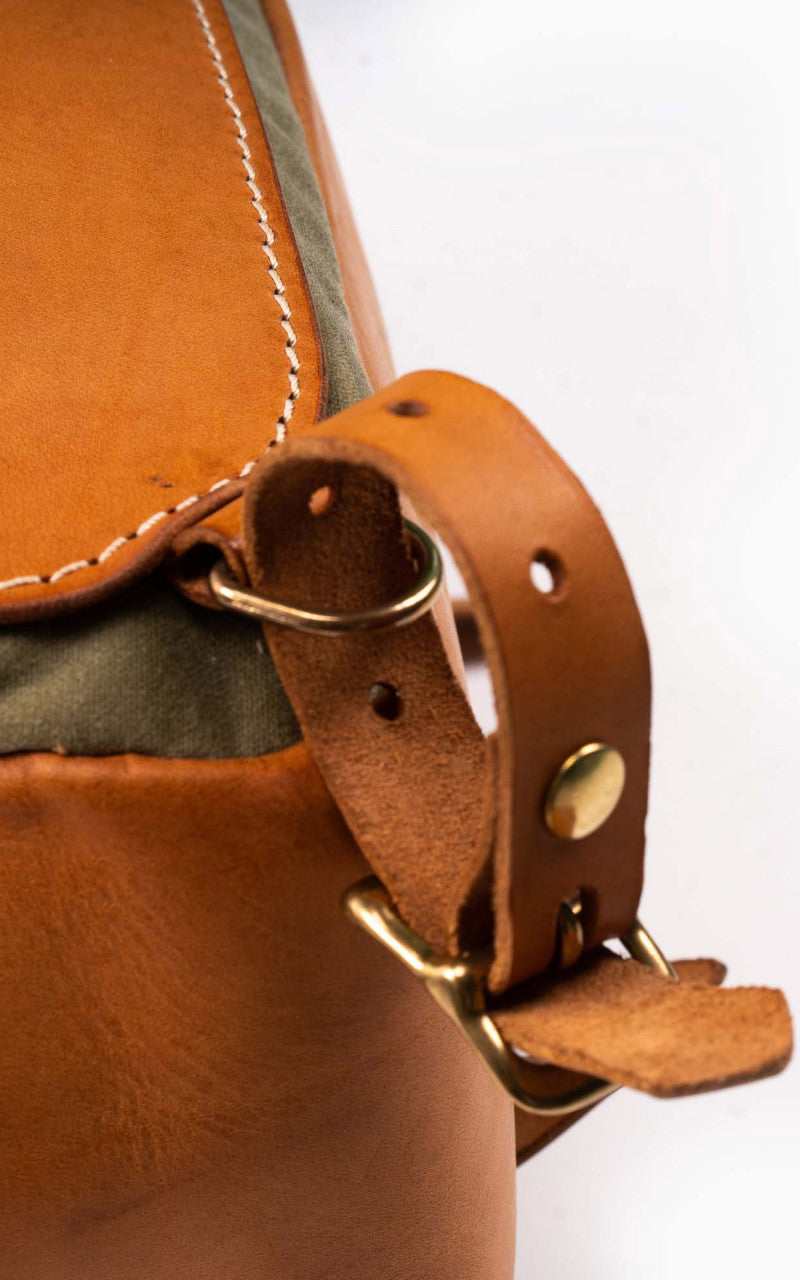 Shangri-La Heritage Explorator Waxed Canvas Messenger Bag Army