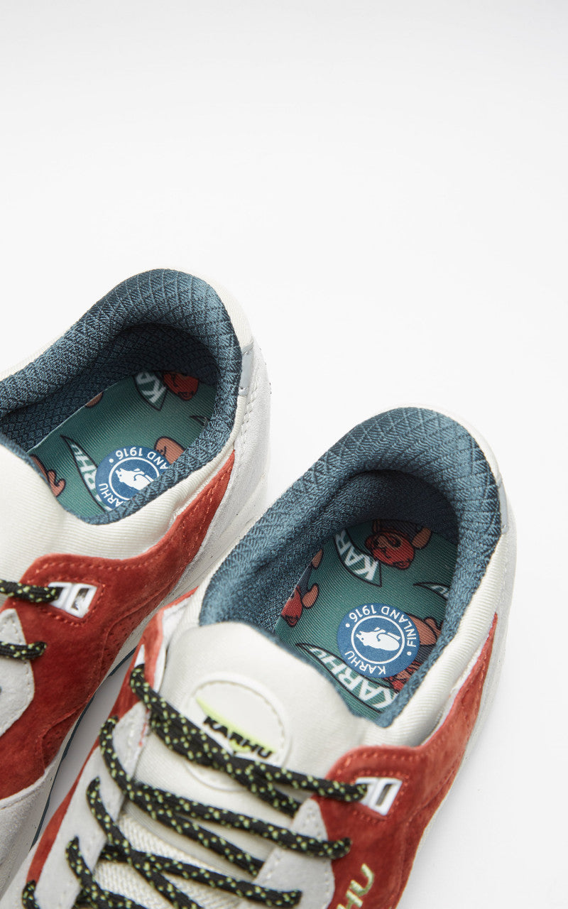 Karhu Aria 95 Dawn Blue/Hot Sauce