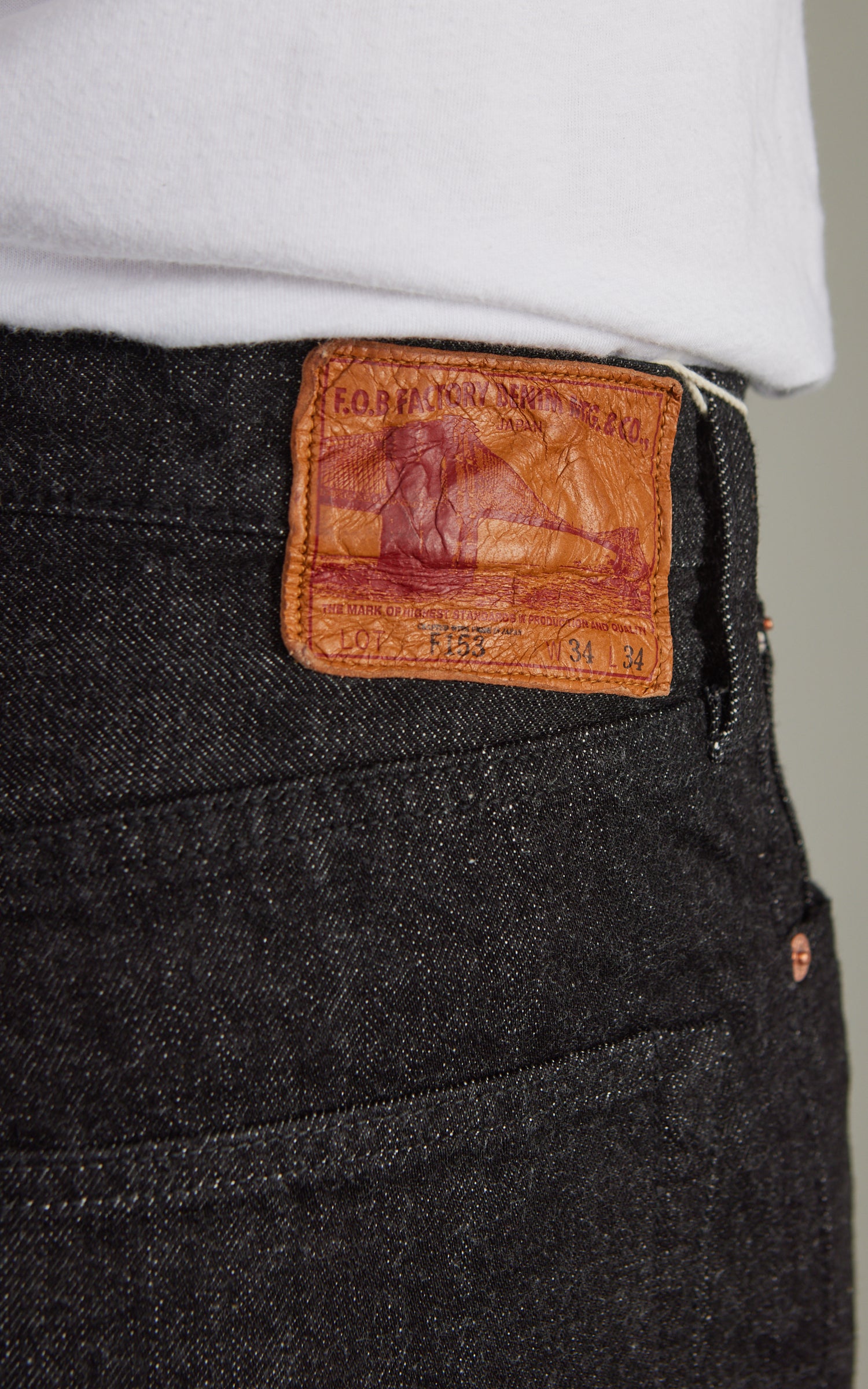 FOB Factory F153 Selvedge Denim Tapered 5P Rinsed Black