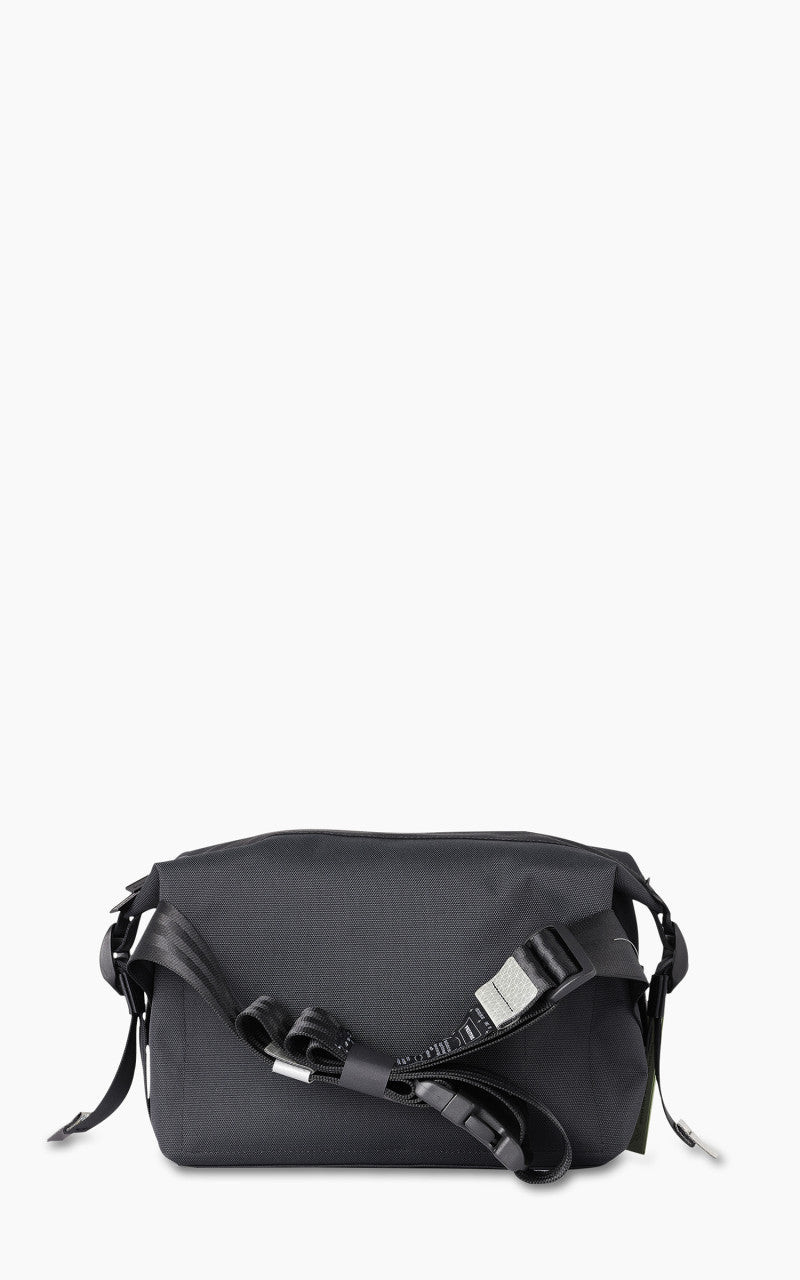 Freitag F670 Warren Crossbody Medium Silver 17-2