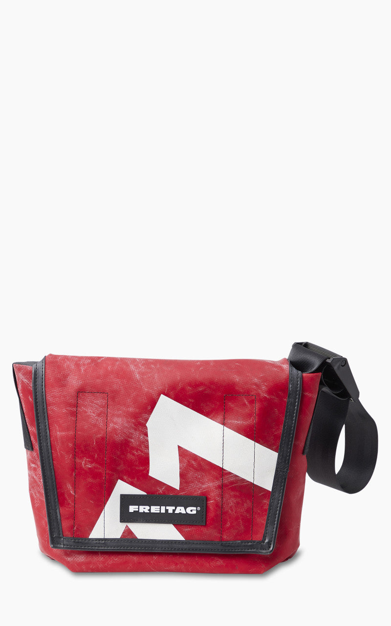 Freitag F11 Lassie Messenger Bag Classic S Red 20-1 Freitag F11 Lassie Messenger Bag Classic S Red 20-1