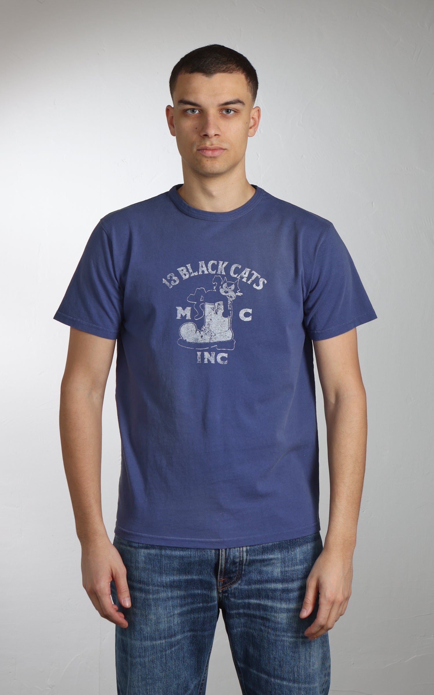 Flea-T T-Shirt Black Cats Pigment Dyed Royal