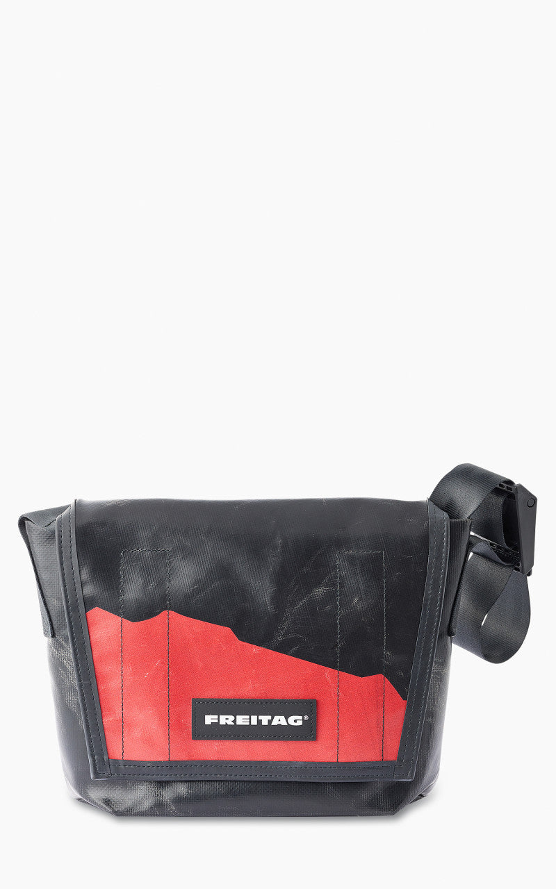 Freitag F11 Lassie Messenger Bag Classic S Black 15-4