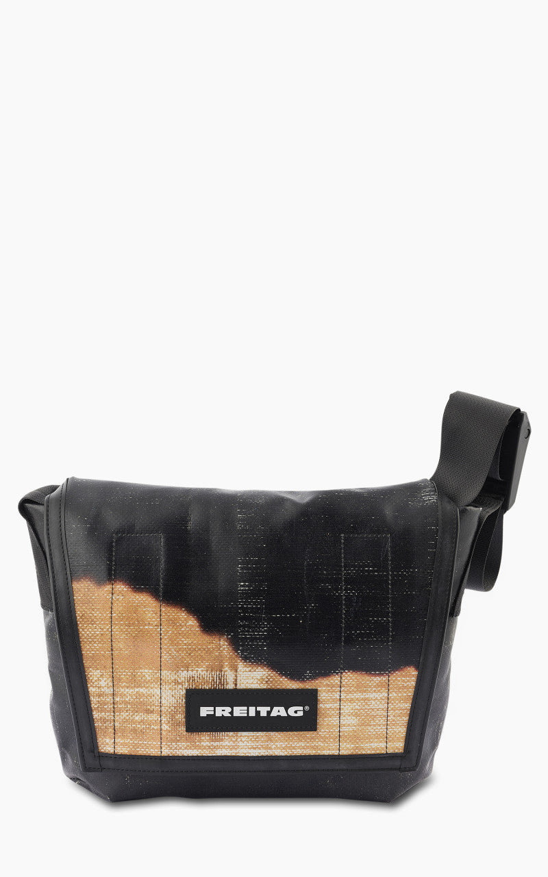 Freitag F11 Lassie Messenger Bag Classic S Black 14-1