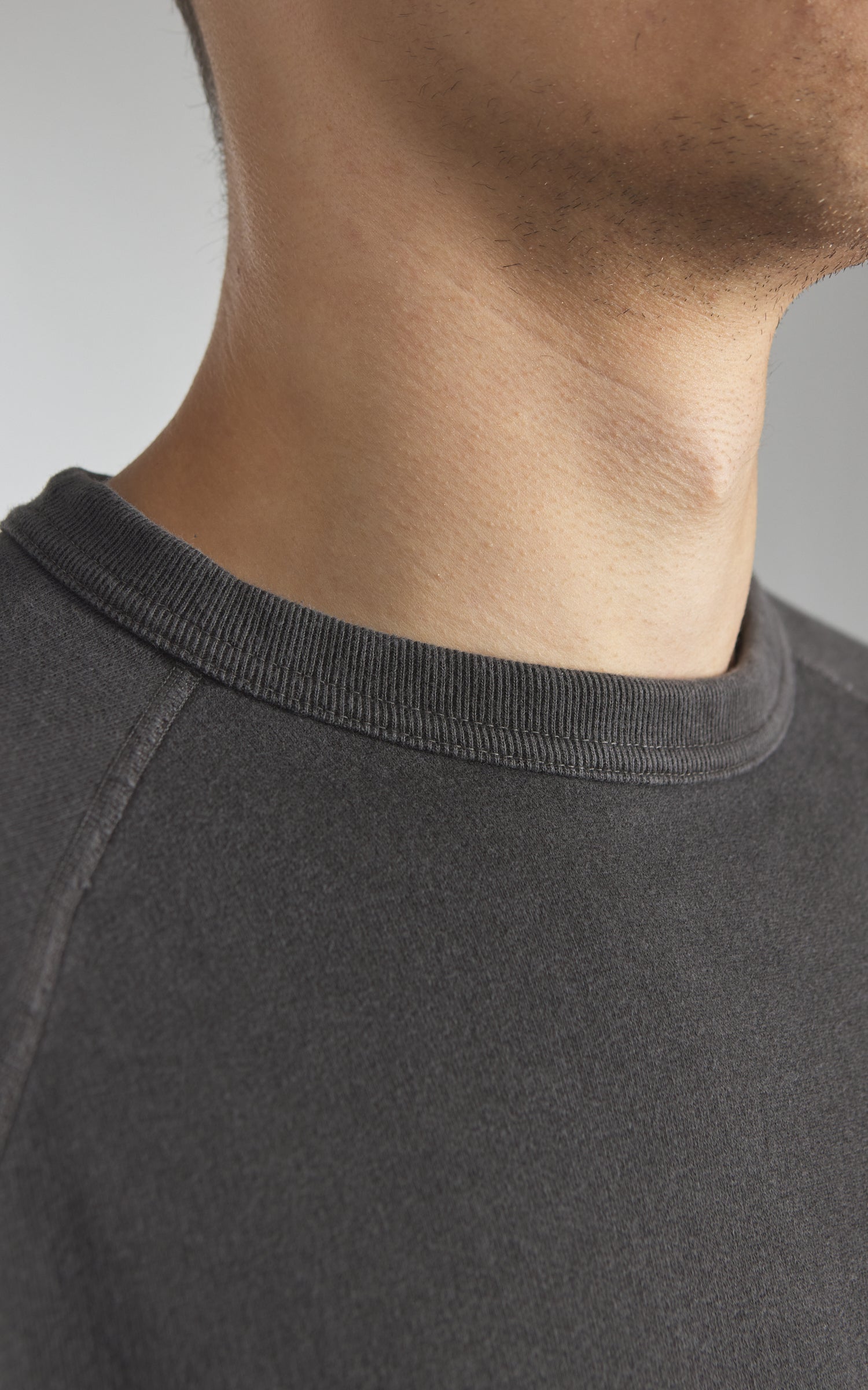 Good On Raglan Crew Sweatshirt P-Black