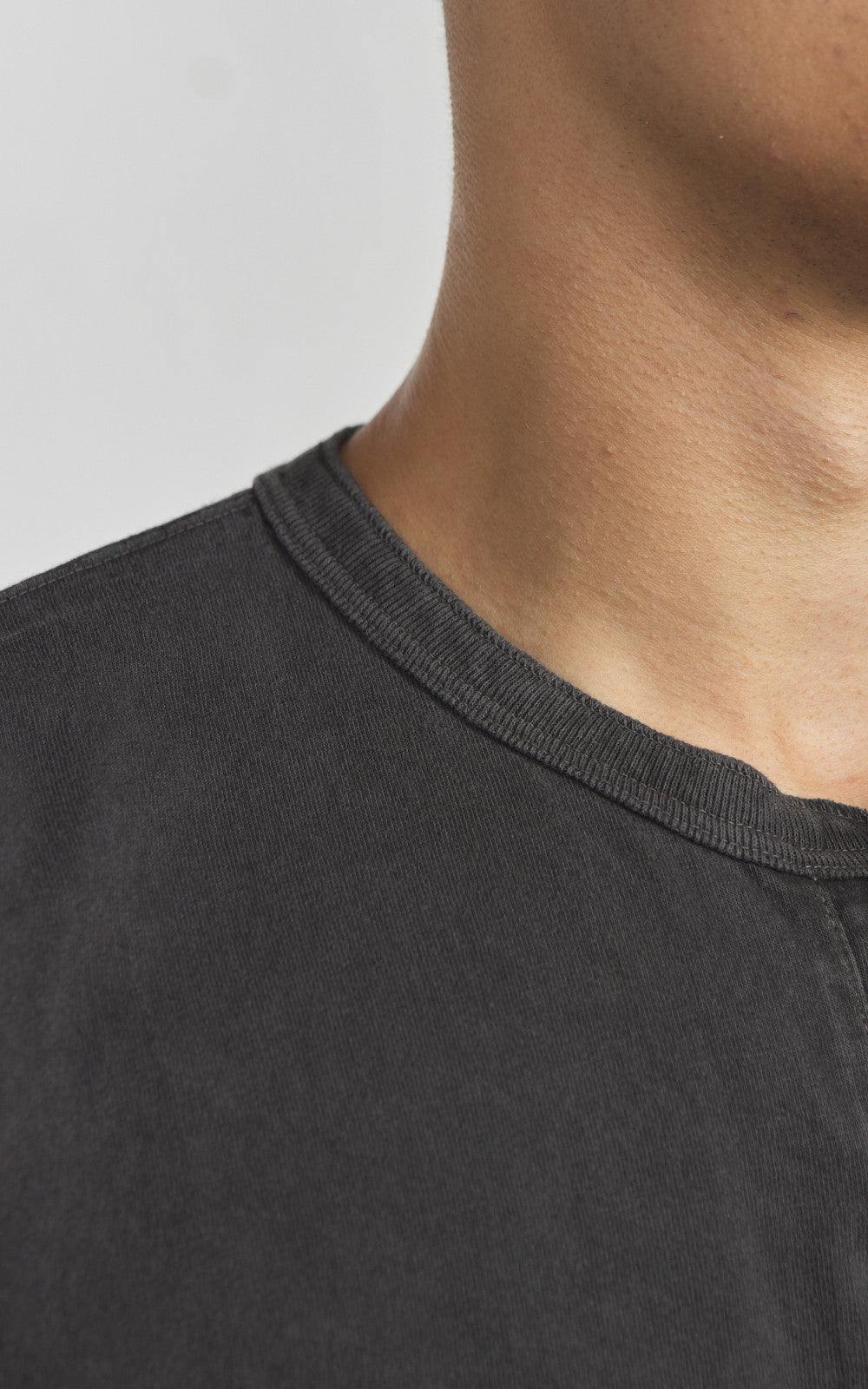 Good On L/S Henley T-Shirt P-Black