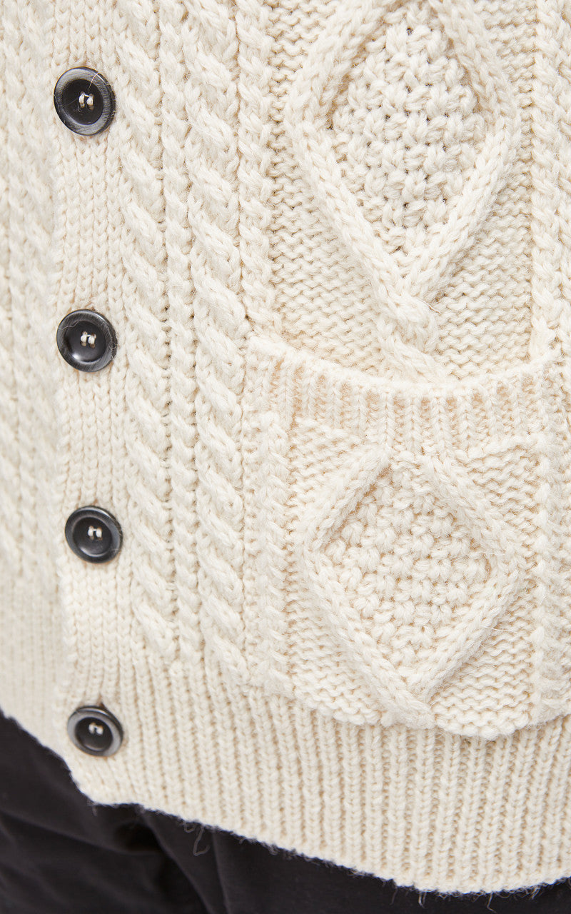 Howlin' A Winter Affair Ecru