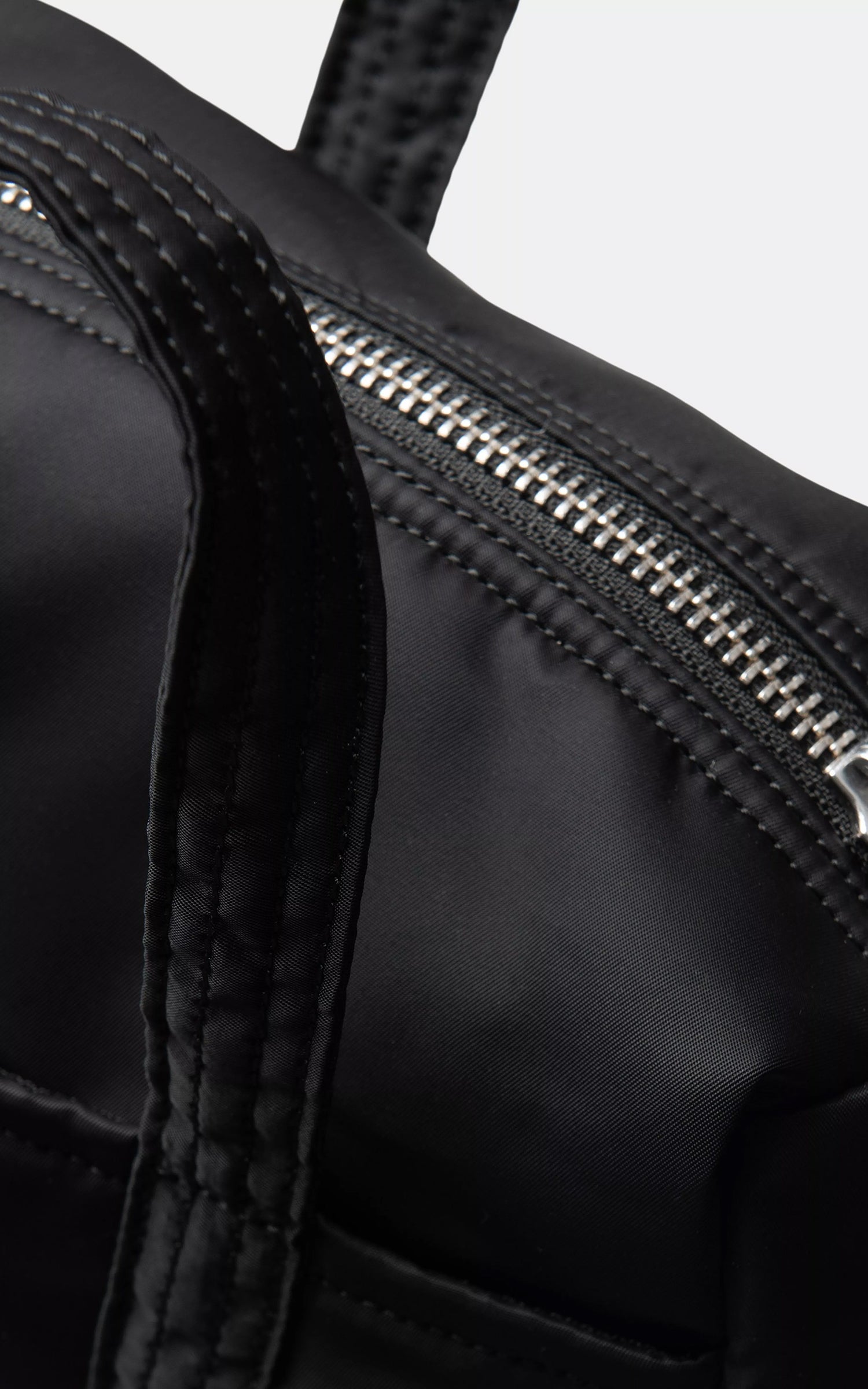 Carhartt WIP Otis Small Bag Black