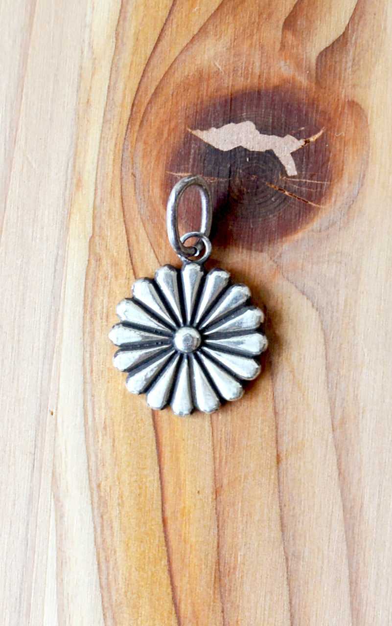 Kobashi Studio KC1700 Kikumon Charm Medium Silver