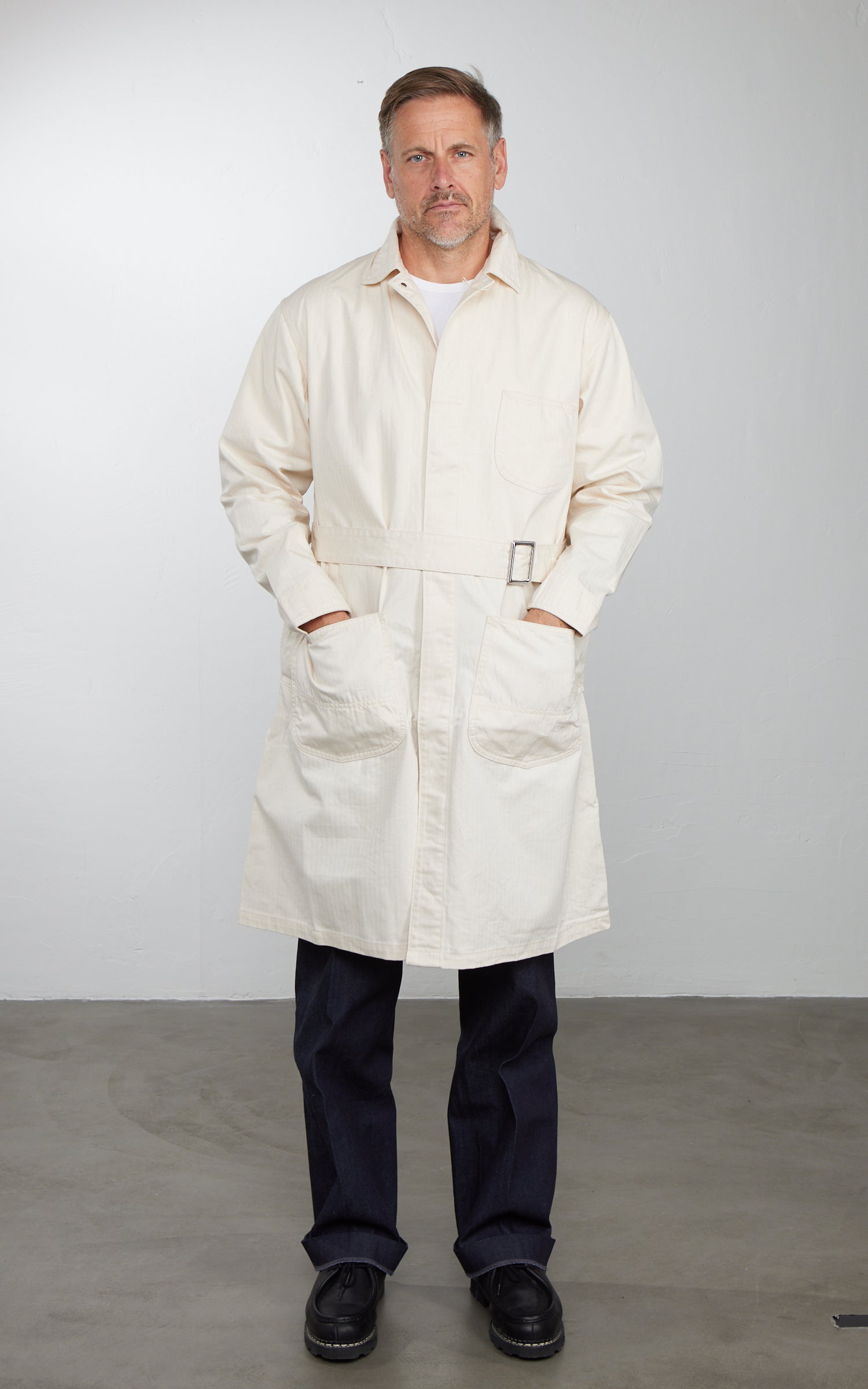 Lawford Lot.665 Service Coat Desert White