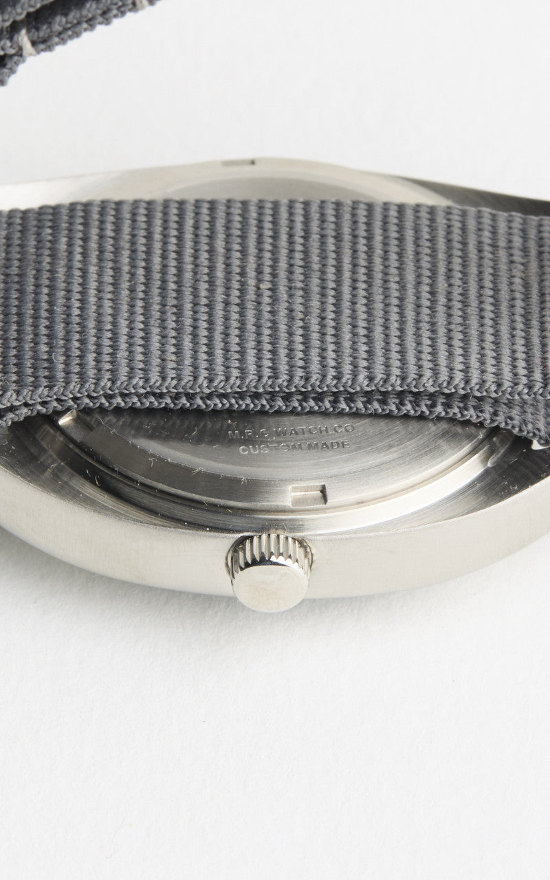 M.R.M.W. Royal Army H.S. W10 Air Force Watch Grey Nylon Strap