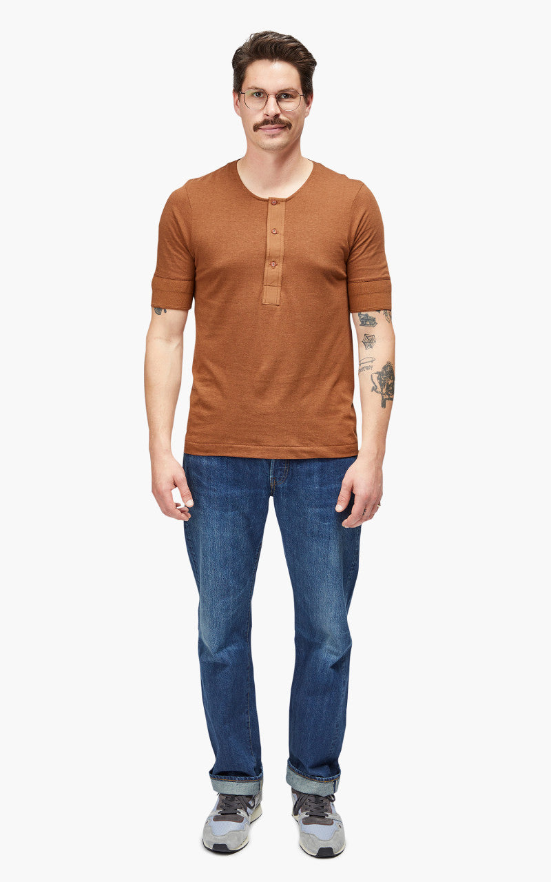 Merz b. Schwanen 103 Henley Tan