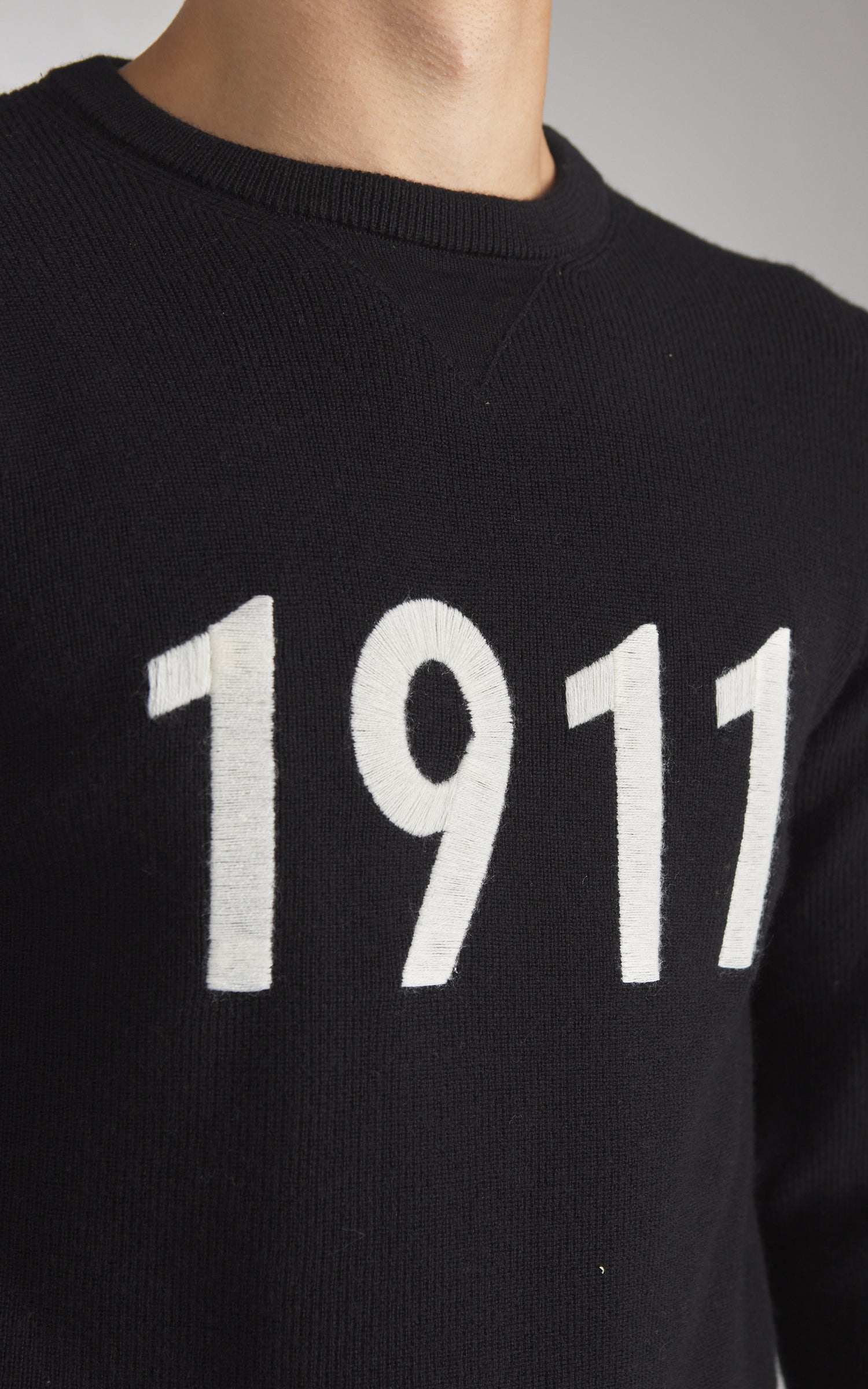 Merz b. Schwanen MWCC03 Classic Crew Merino Wool Pullover Black