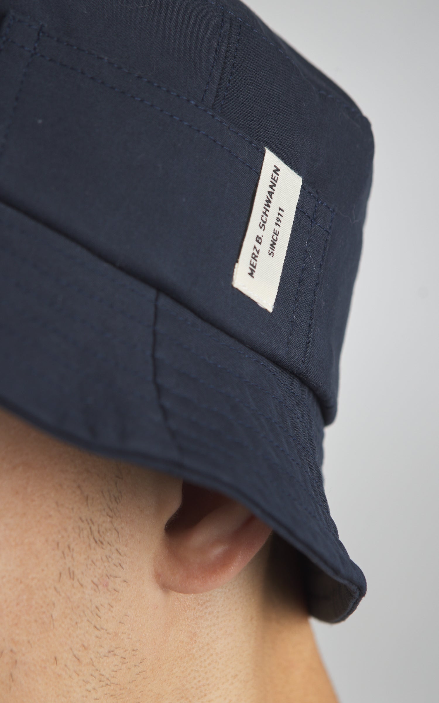Merz b. Schwanen BH03 Cotton Poplin Bucket Hat Dark Navy