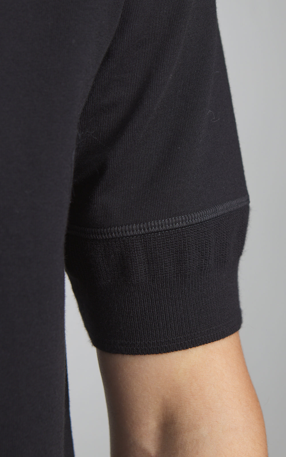 Merz b. Schwanen 2M07 Vintage Machine Refined Short Sleeve Deep Black