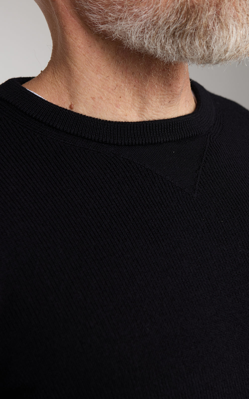 Merz b. Schwanen MWCC01 Classic Crew Merino Pullover Deep Black