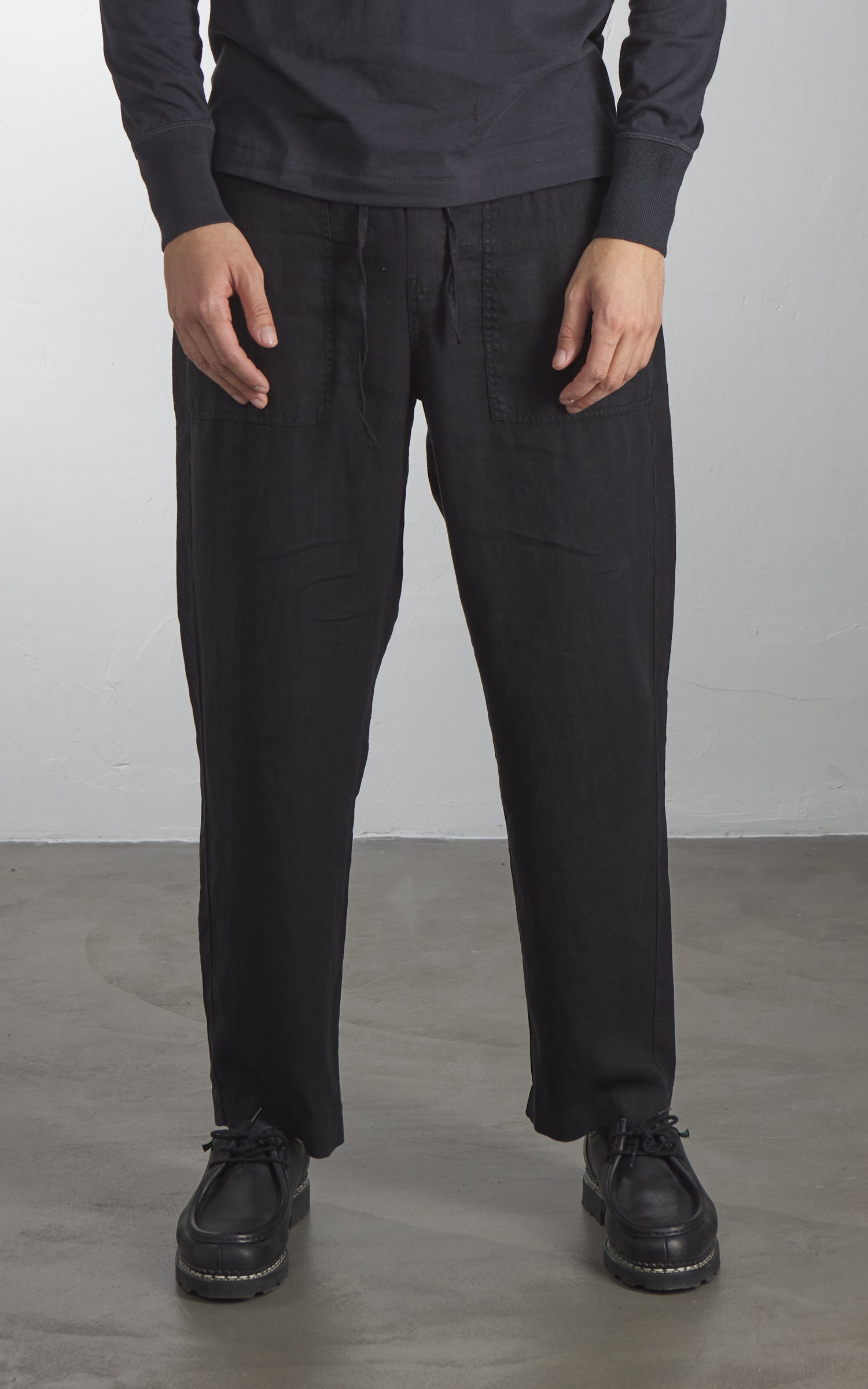 Merz b. Schwanen PANTS05LI Linen Drawstring Pants Deep Black