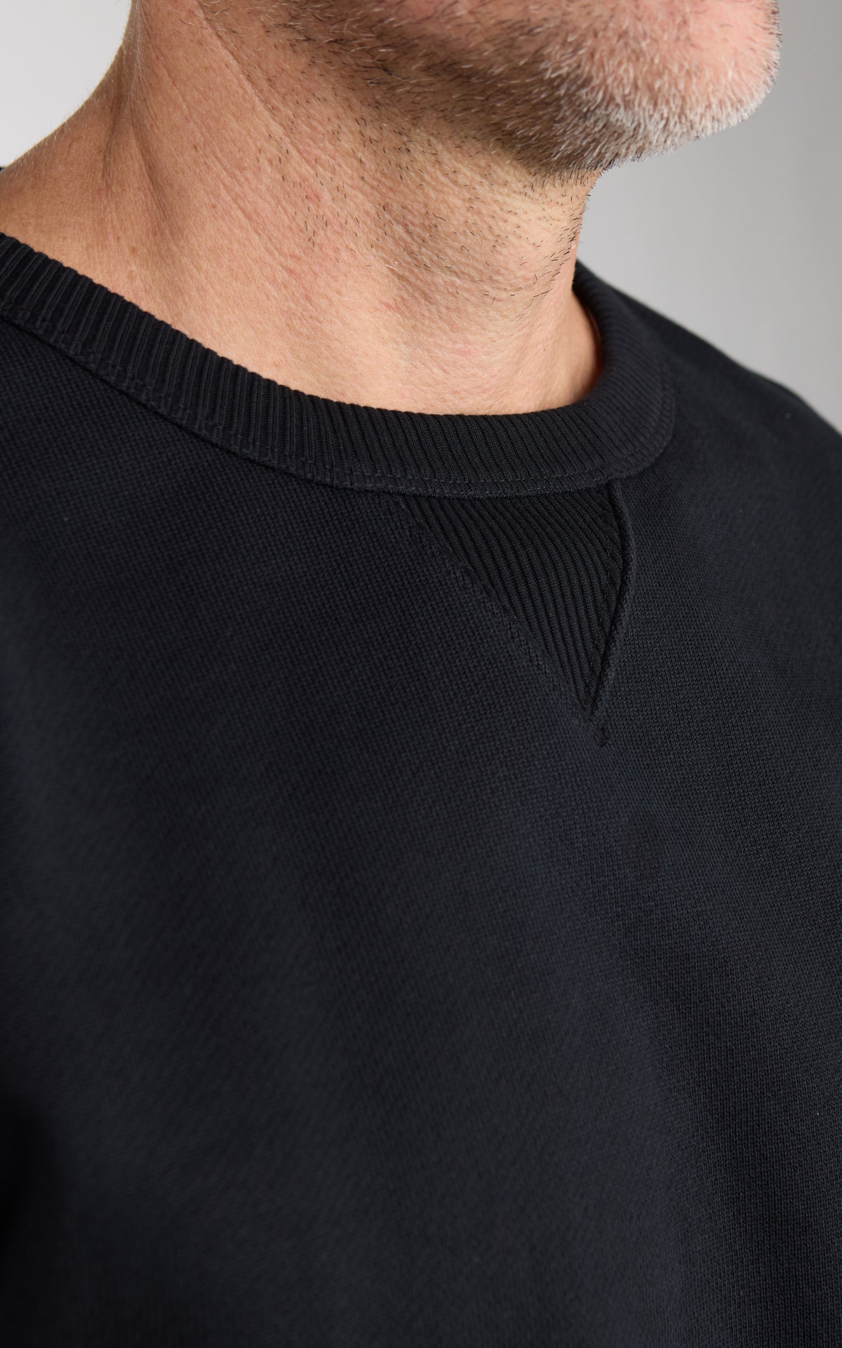 Merz b. Schwanen CREW02 Authentic Fleece Classic Fit Sweatshirt Deep Black