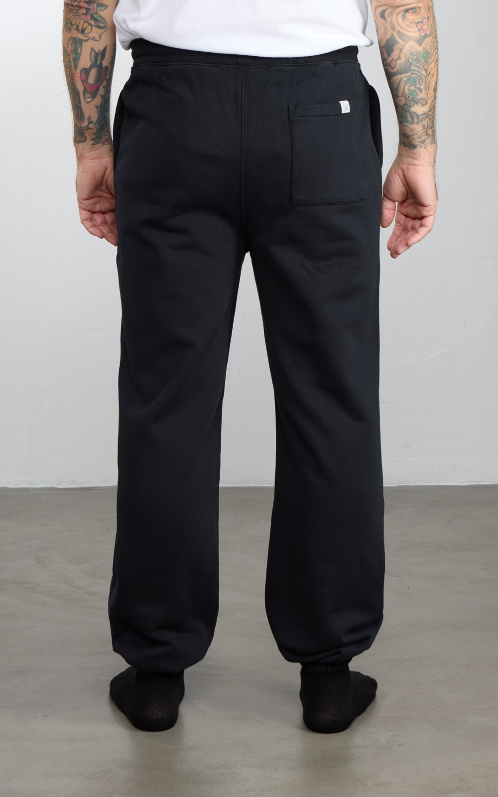Merz b. Schwanen SWEATPTS02 Authentic Fleece Cuffed Cotton Sweatpants Deep Black