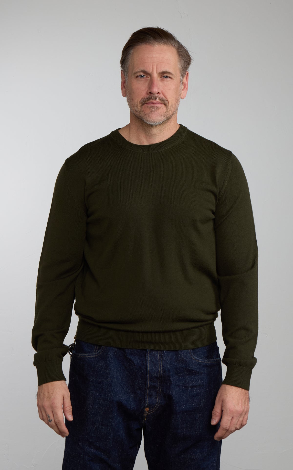 Mooncastle WO2 12G Lightweight Merino Wool Crewneck Dark Olive