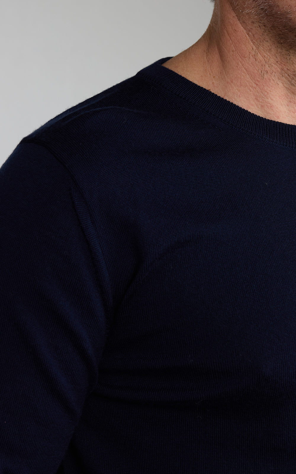 Mooncastle WO2 12G Lightweight Merino Wool Crewneck Navy