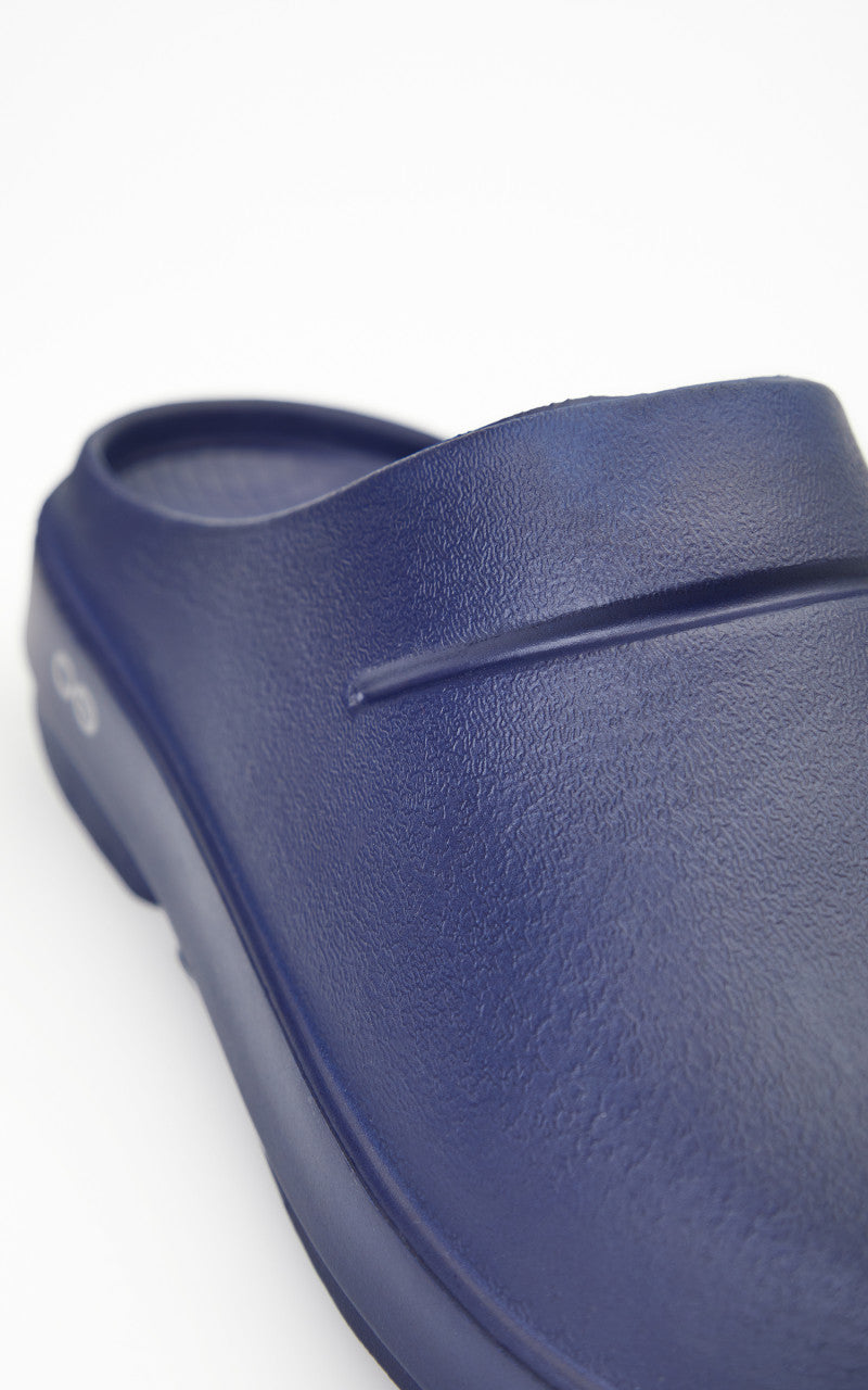 OOFOS Oocloog Sandals Navy