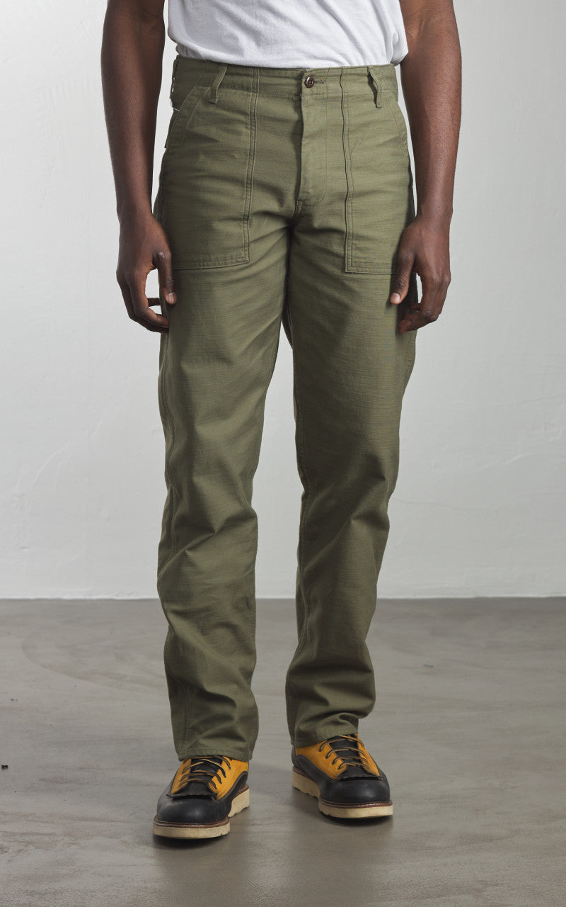 Pherrow’s PUP1 Baker Pants Back Satin Olive