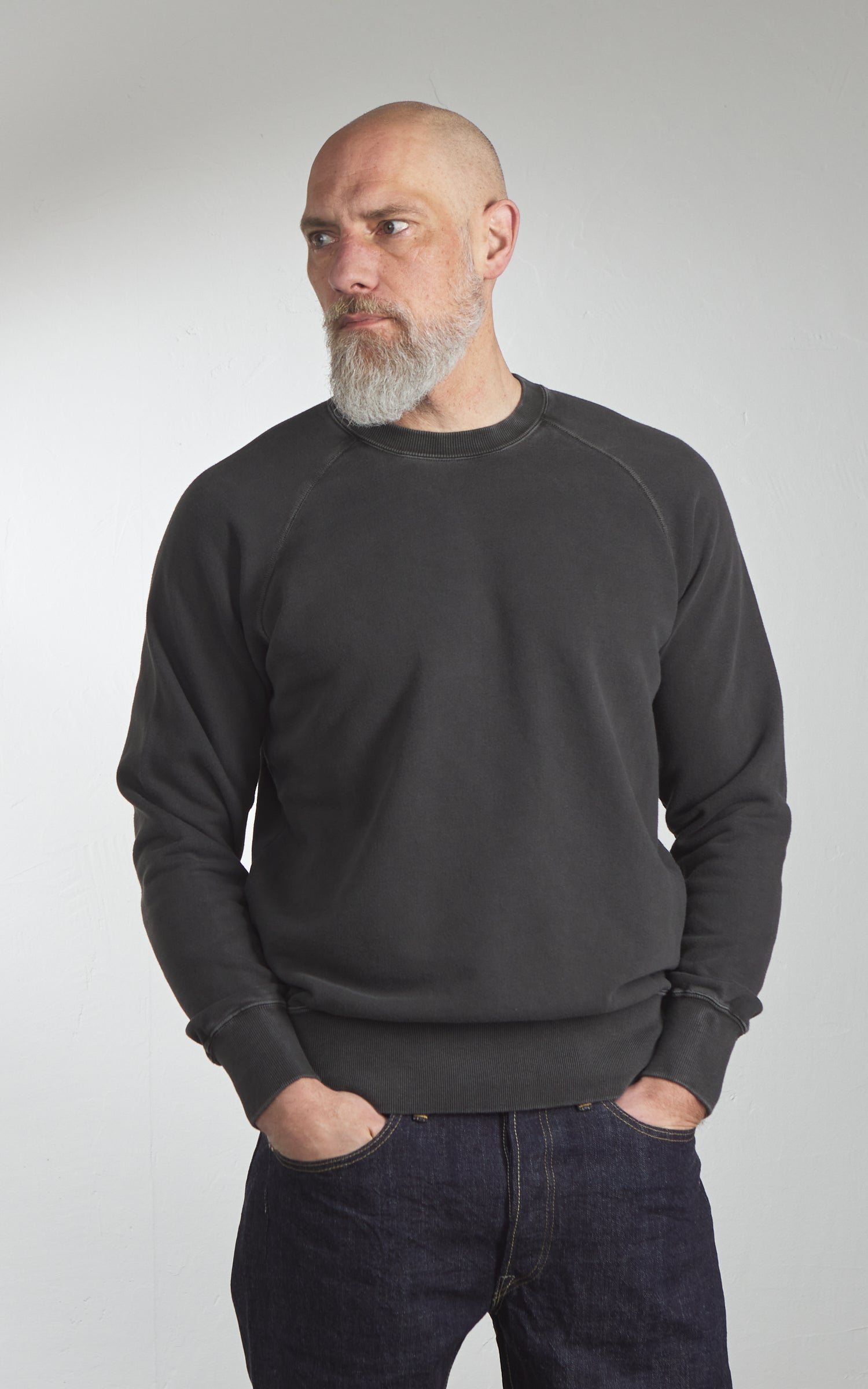 Pherrow's 25W-PRS-P Raglan Sweatshirt Faded Black