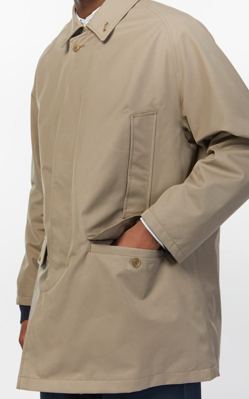Nanamica 2L GORE-TEX Short Soutien Collar Coat Beige