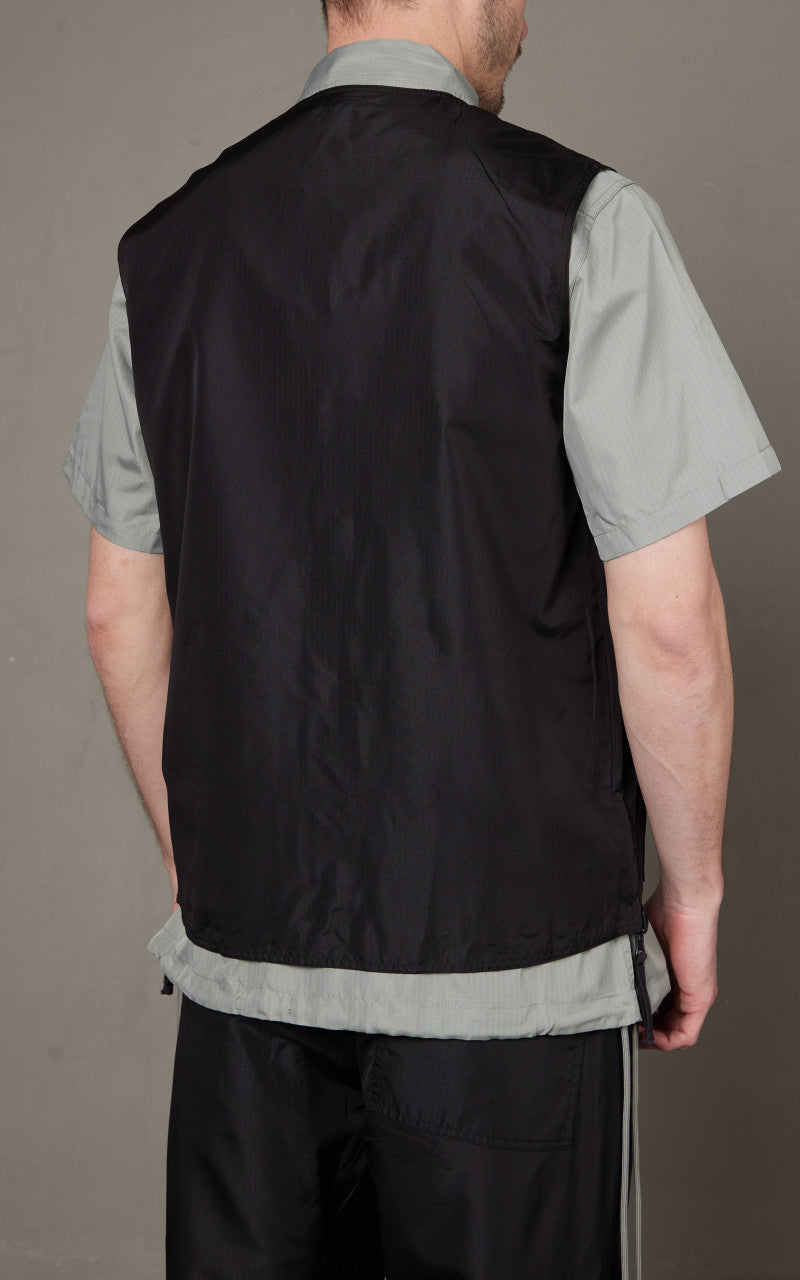 Taion Military Reversible V-Neck Vest Black