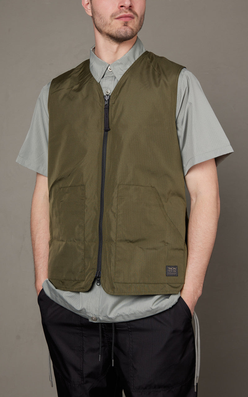 Taion Military Reversible V-Neck Vest Black
