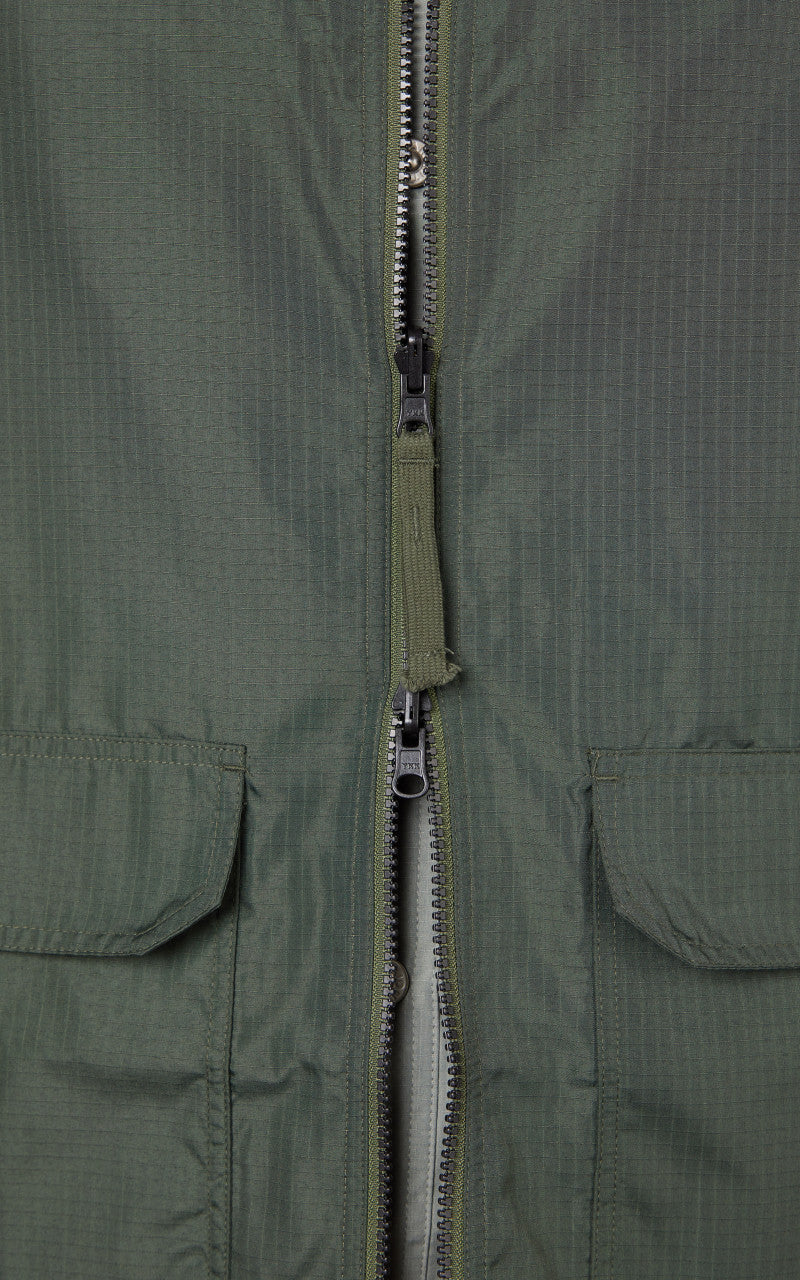 Taion Military Reversible V-Neck Vest Olive