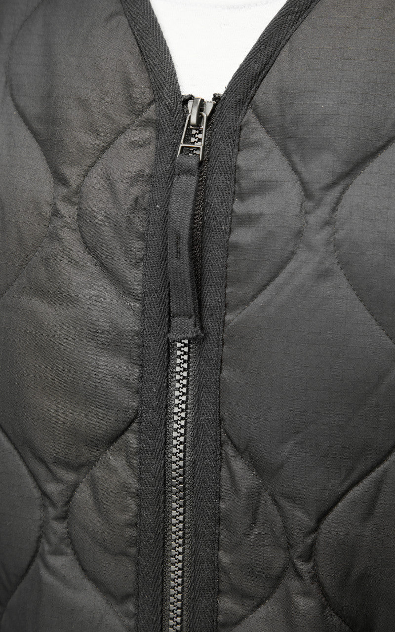 Taion Military Zip V-Neck Down Vest Black