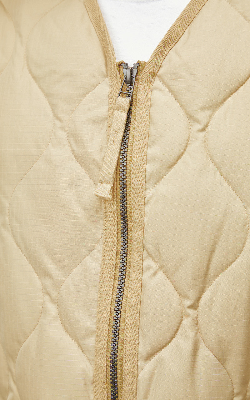 Taion Military Zip V-Neck Down Vest Cream