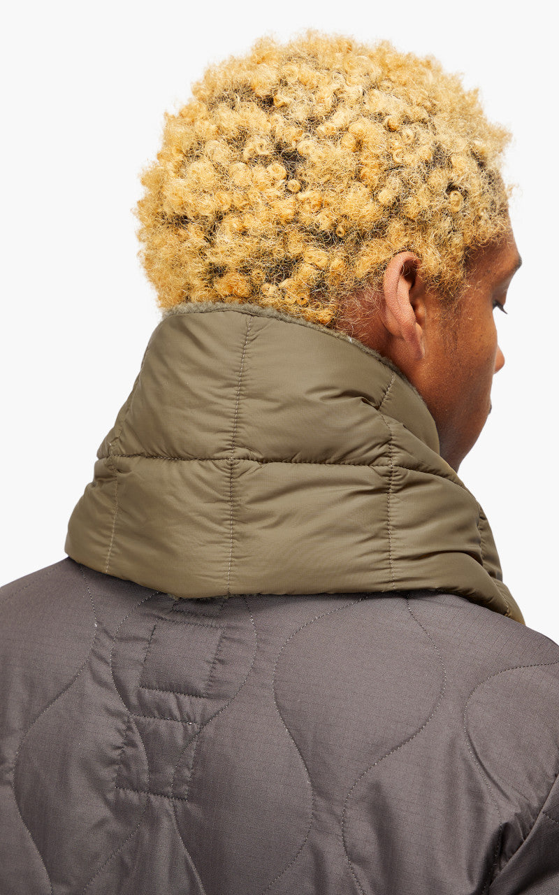 Taion Mountain Reversible Down x Boa Muffler Olive/Dark Olive