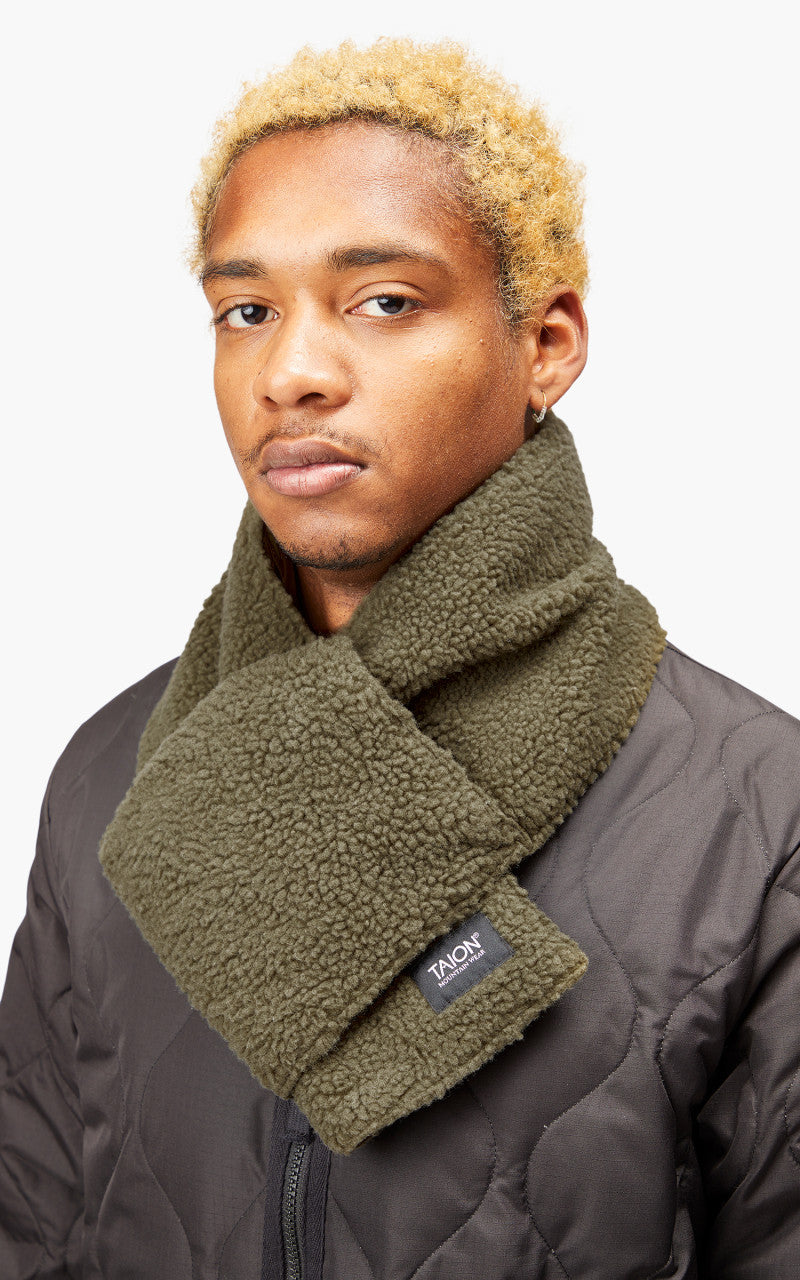 Taion Mountain Reversible Down x Boa Muffler Olive/Dark Olive