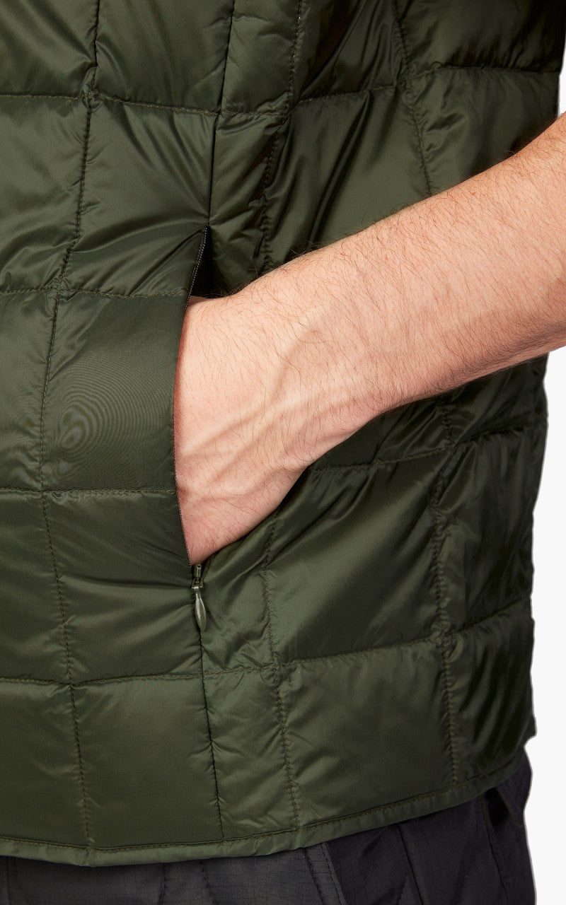 Taion V-Neck Button Down Vest Dark Olive