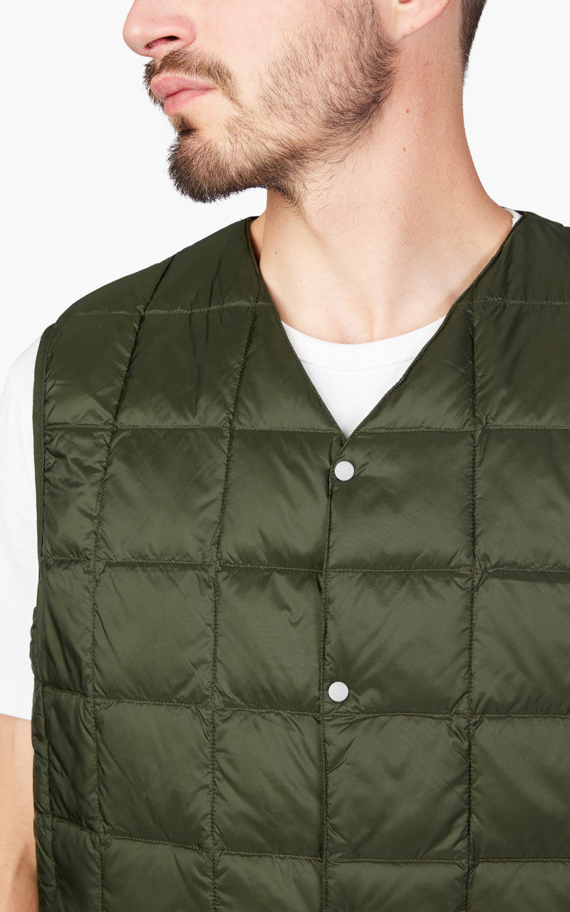 Taion V-Neck Button Down Vest Dark Olive